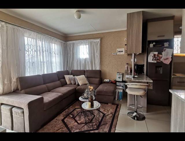2 BEDROOM HOUSE FOR SALE IN SKY CITY